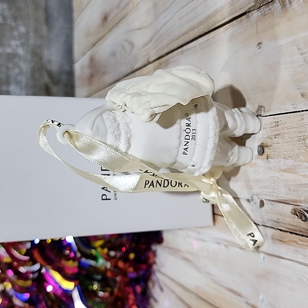 Pandora 2013 Santa Claus Ornament Father Christmas White Porcelain Charm Pouch - Picture 2 of 4